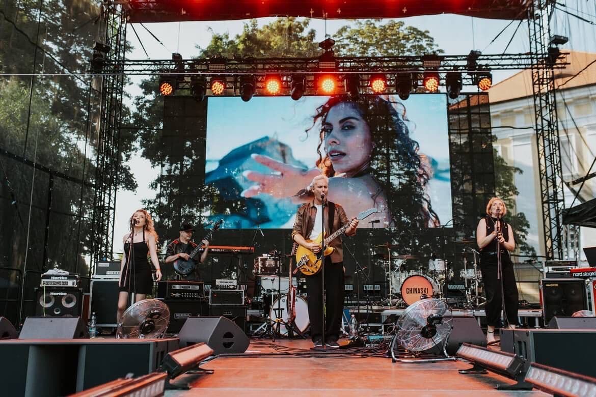 VEGA ELEKTRA živě na velkém festivalovém pódiu